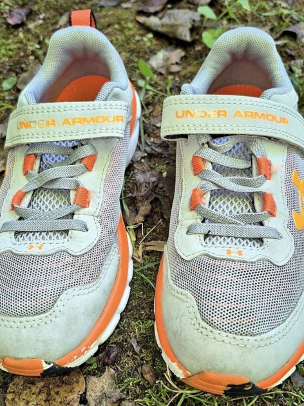 Under Armour Pursuit AC Kids Running Shoes Gray & Orange